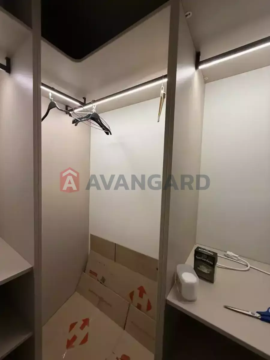 2 ��. ��������, 100/-/20 ��. �., 5/26 ������ ���� 18