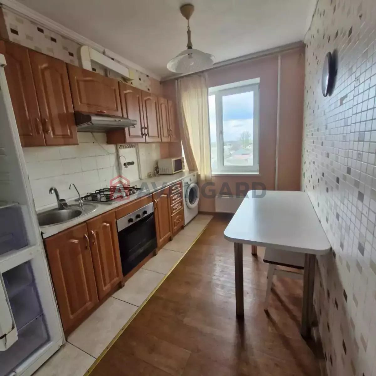 3 ��. ��������, 64/30/8 ��. �., 4/9 ������ ���� 16