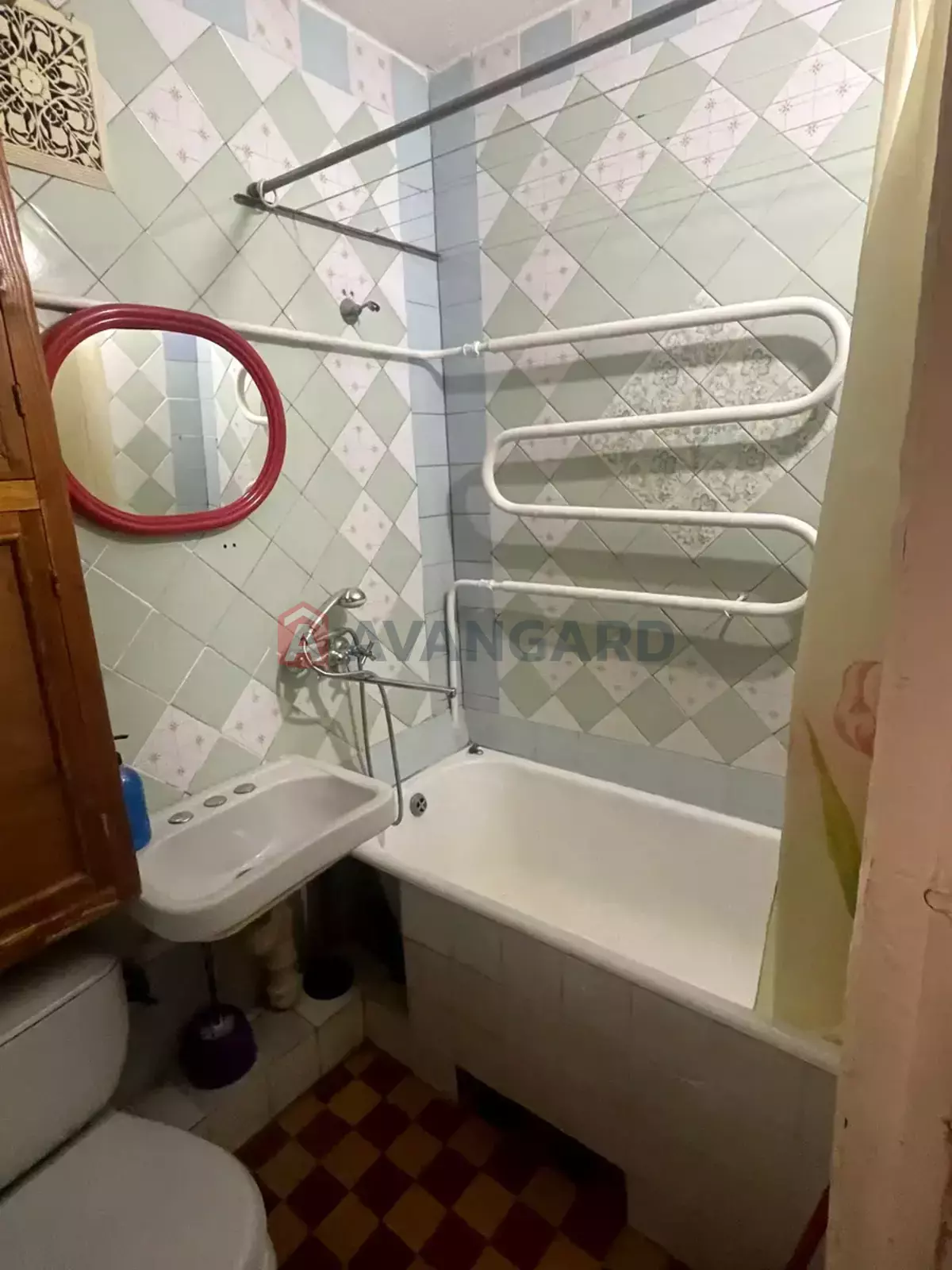 2 ��. ��������, 43/28/6 ��. �., 5/5 ������ ���� 5