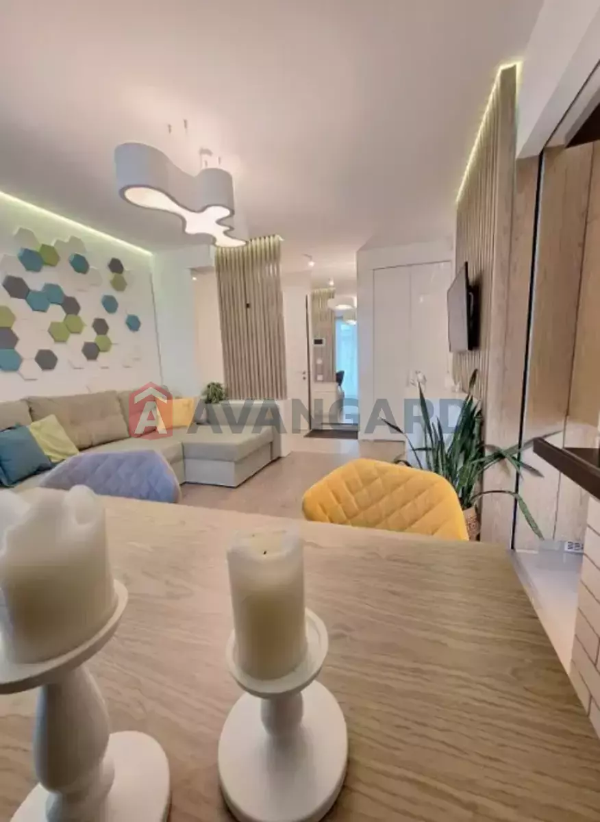 1 ����. ��������, 38/-/- ��. �., 3/5 ���� ���� 5