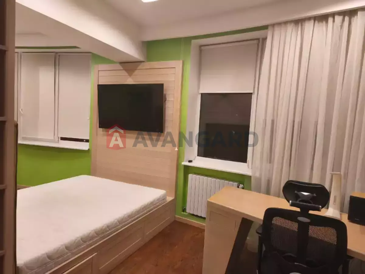 4 ��. ��������, 240/140/25 ��. �., 6/13 ������ ���� 18