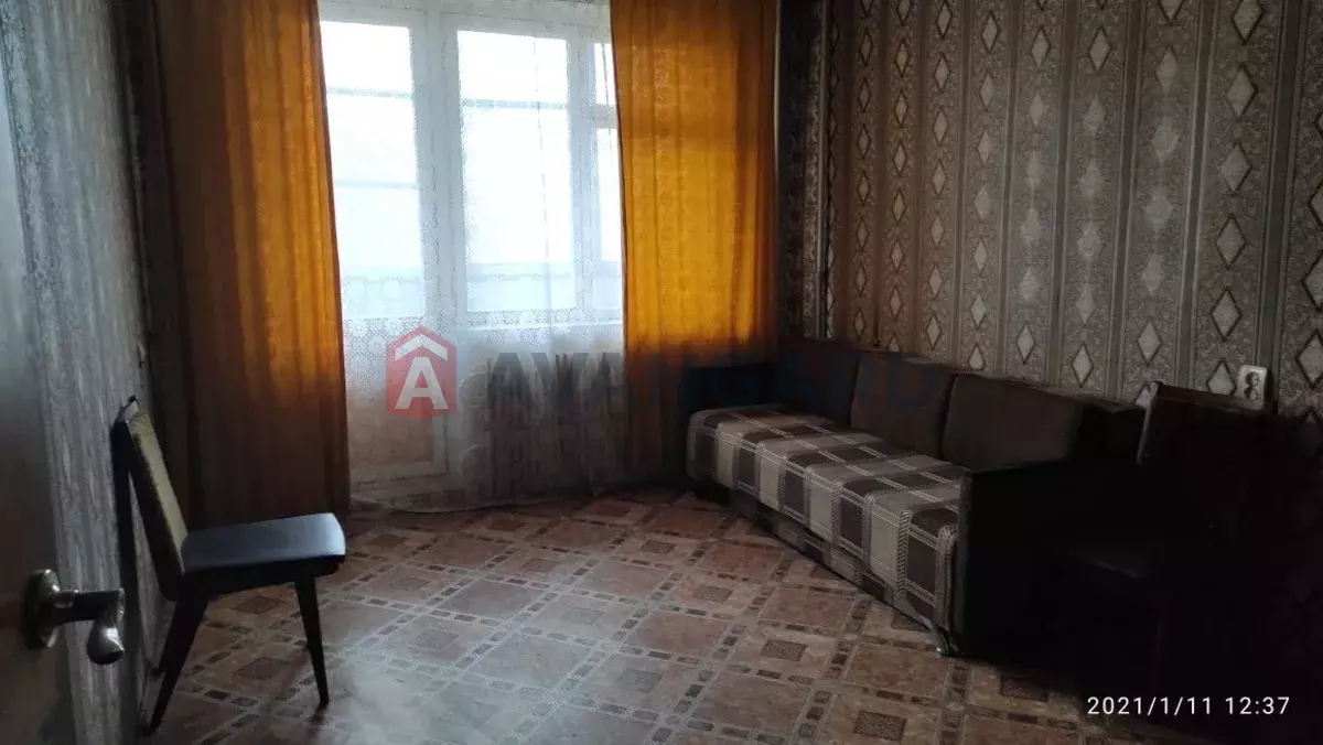 3 ����. ��������, 64/-/9 ��. �., 8/9 ���� ���� 3