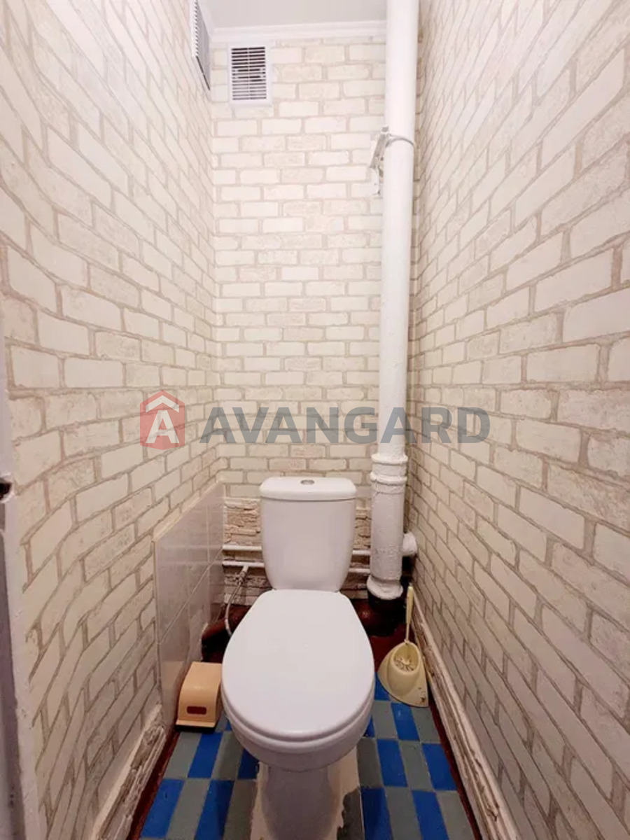 1 ����. ��������, 30/-/8 ��. �., 3/9 ���� ���� 8