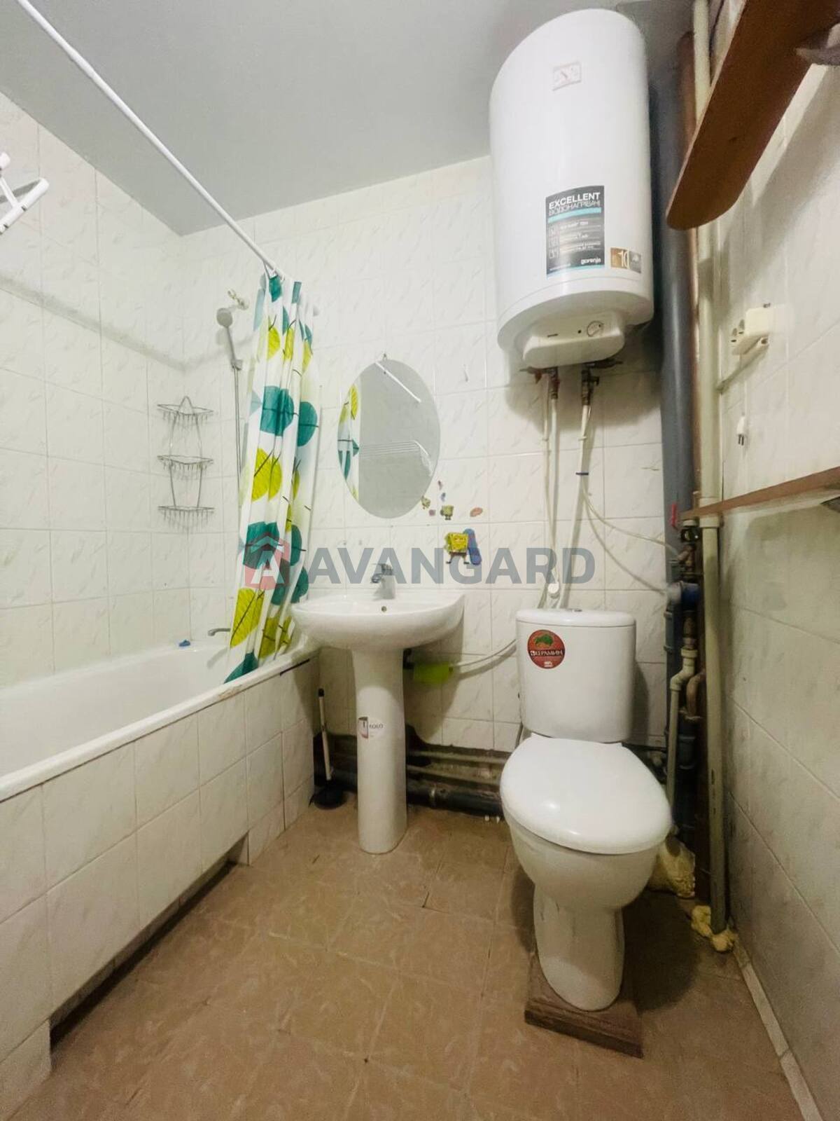 1 ����. ��������, 32.6/17.1/9 ��. �., 8/12 ���� ���� 12