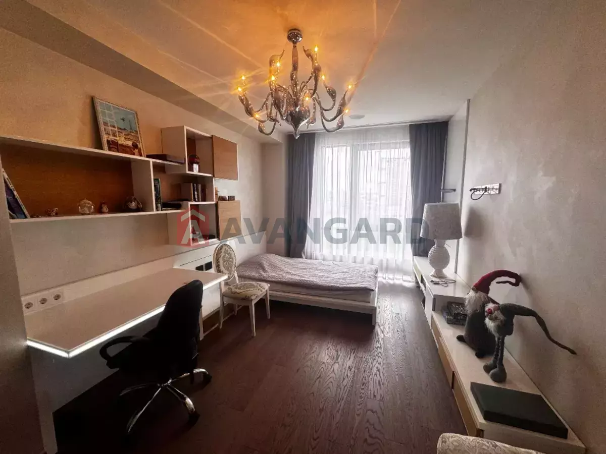 4 ��. ��������, 150/-/- ��. �., 7/8 ������ ���� 17