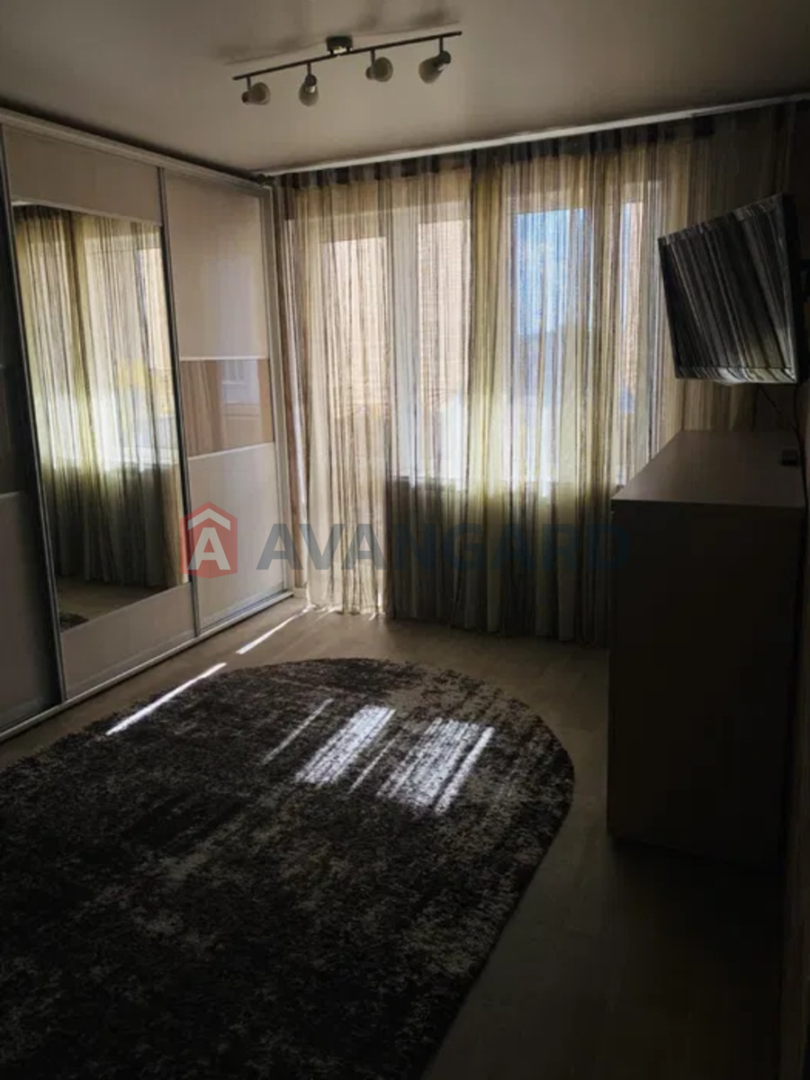 1 ��. ��������, 50/-/9 ��. �., 8/9 ������ ���� 6