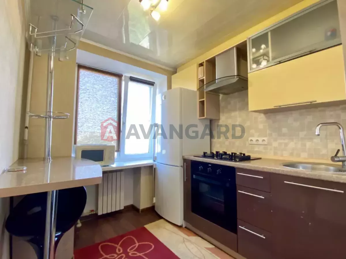 1 ����. ��������, 32/-/- ��. �., 9/9 ���� ���� 7