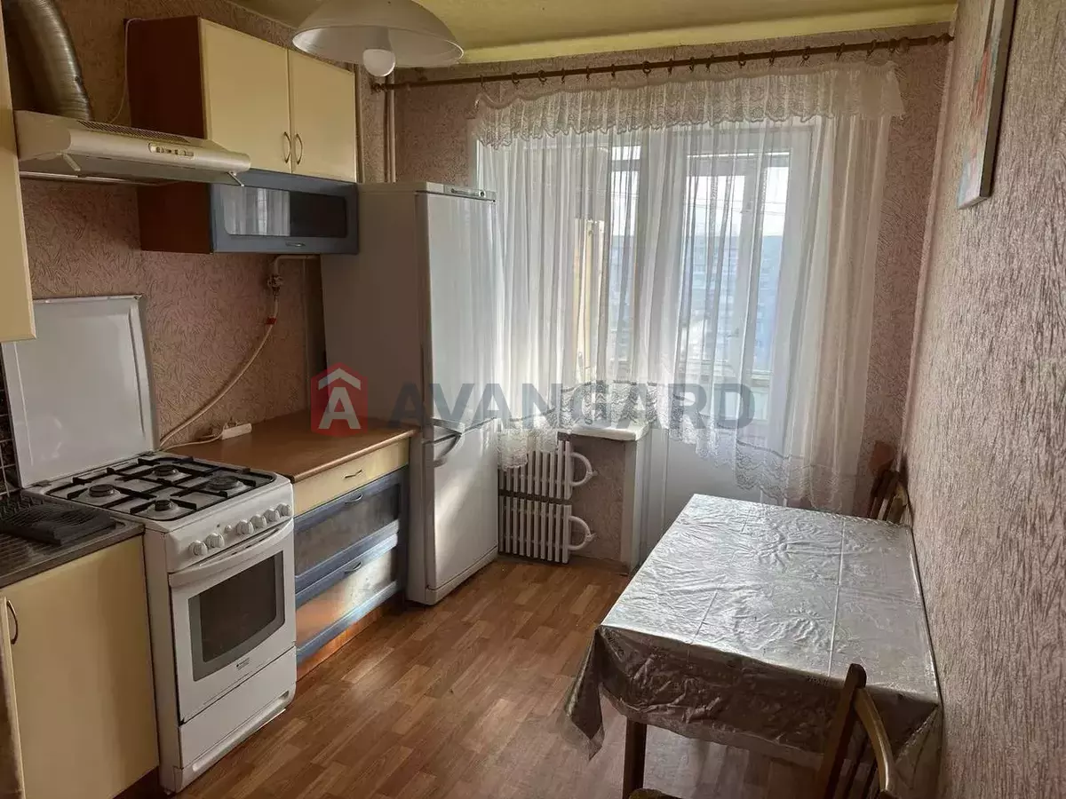 1 ����. ��������, 40/-/- ��. �., 10/14 ���� ���� 3