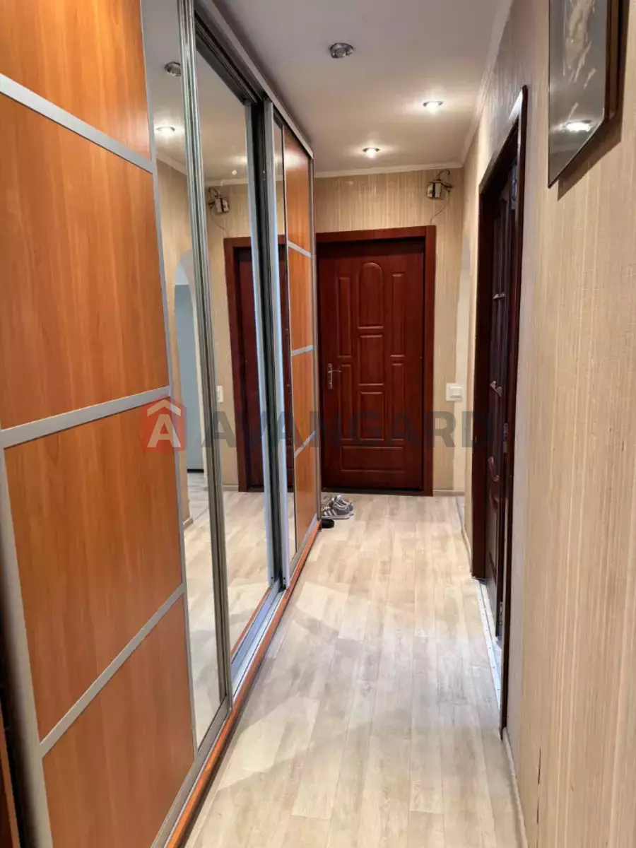 3 ��. ��������, 65/-/- ��. �., 3/9 ������ ���� 10