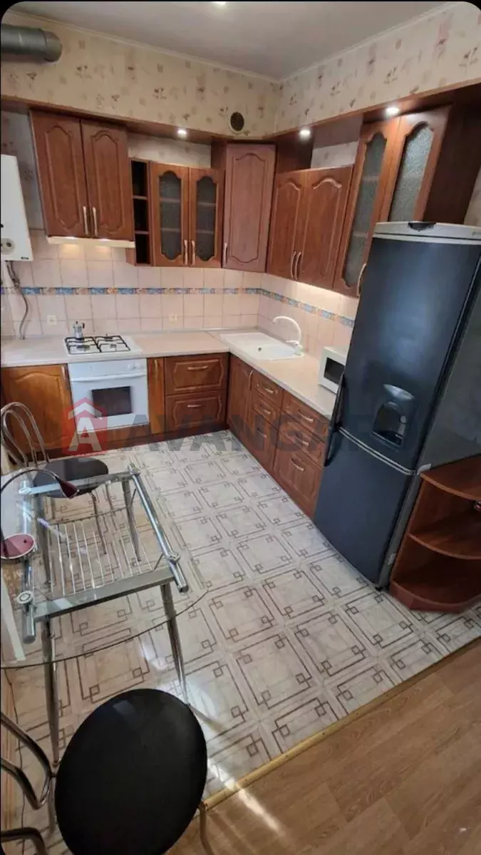 1 ��. ��������, 40/-/14 ��. �., 3/5 ������ ���� 18