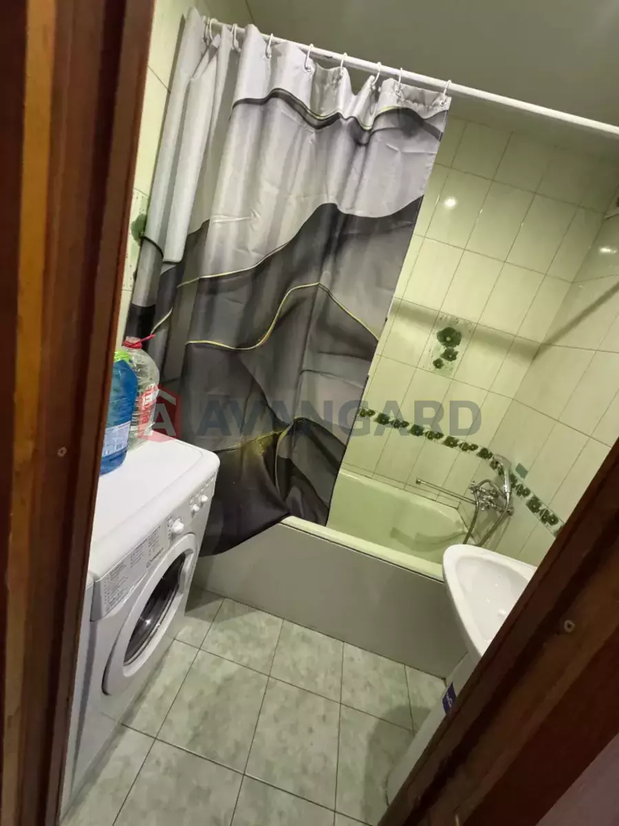 2 ��. ��������, 48/26/8 ��. �., 9/9 ������ ���� 10