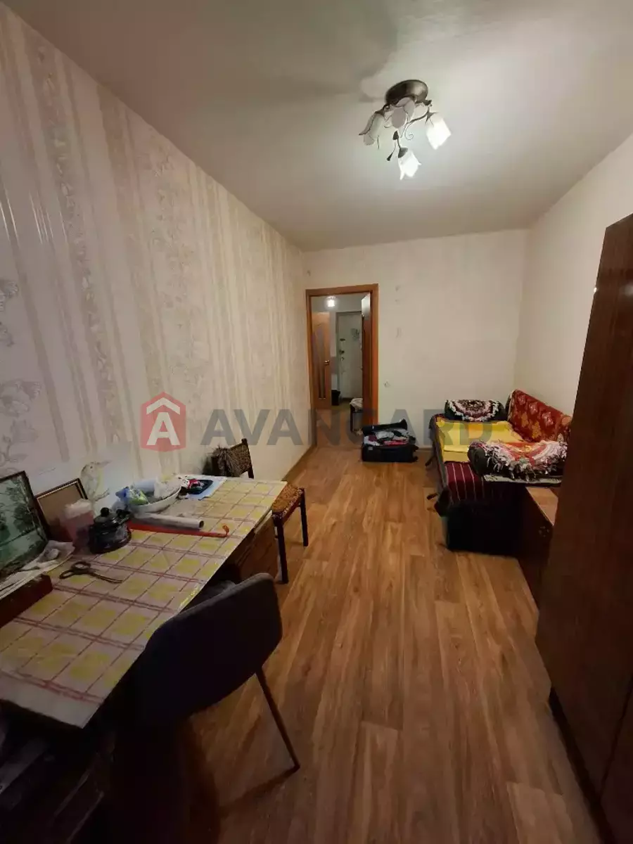 2 ��. ��������, 49/-/- ��. �., 1/9 ������ ���� 18