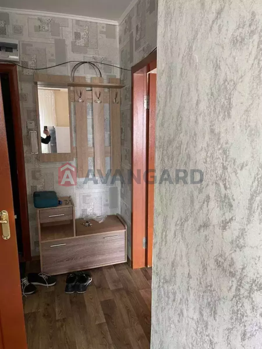 1 . , 39/-/6 . ., 8/9   17