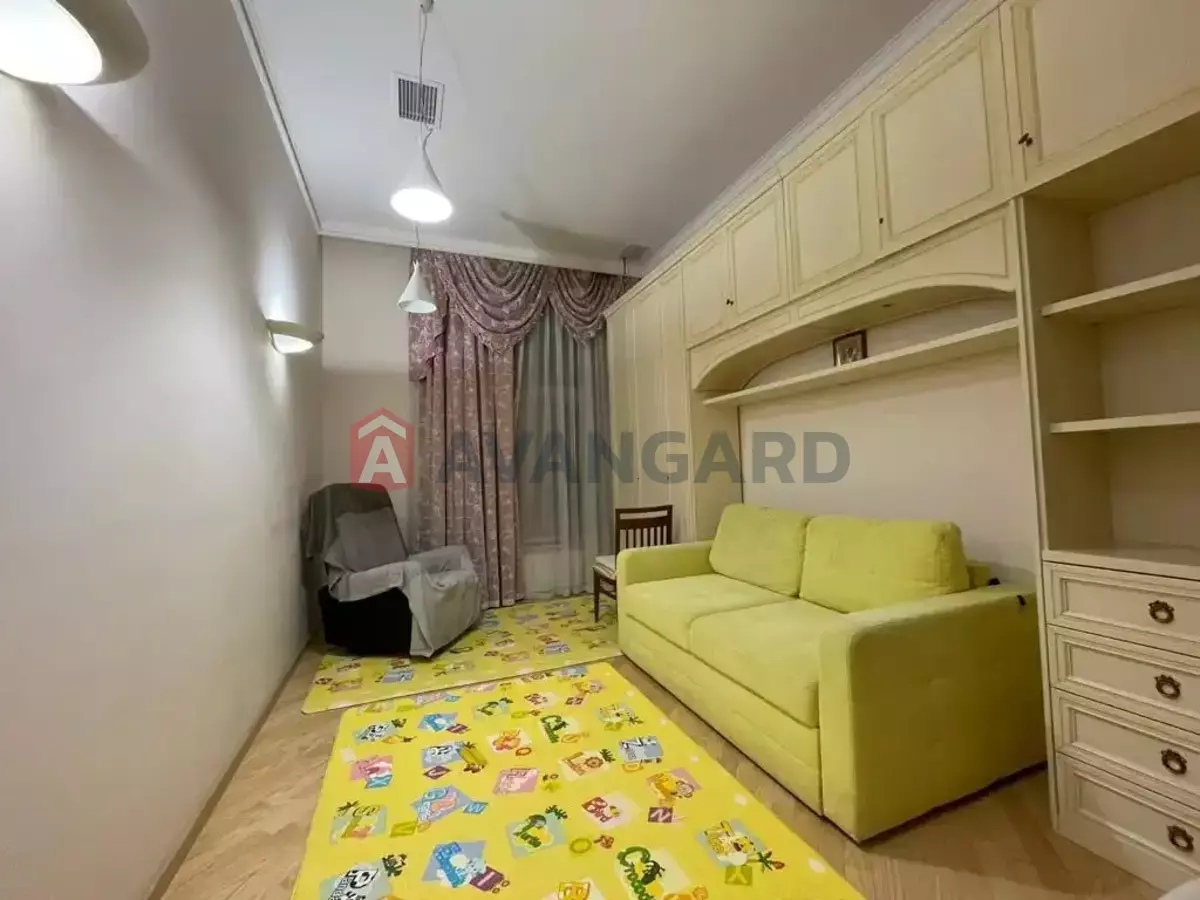 4 ����. ��������, 178/85/32 ��. �., 3/5 ���� ���� 8