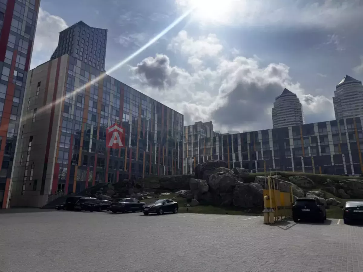 4 ��. ��������, 150/-/- ��. �., 7/8 ������ ���� 23