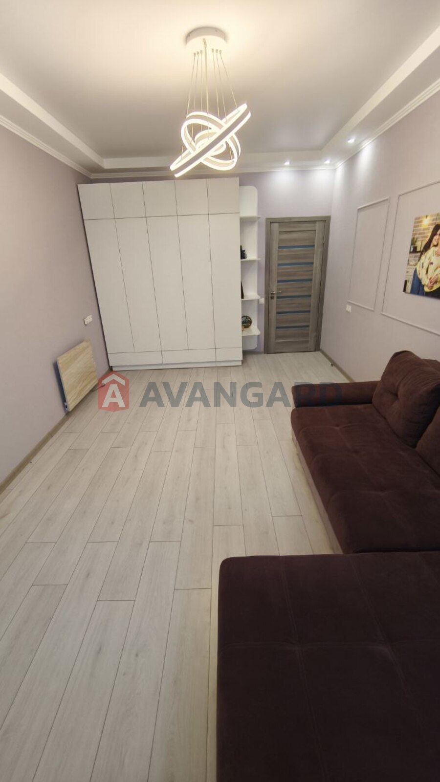 2 ��. ��������, 56/-/8 ��. �., 5/5 ������ ���� 6