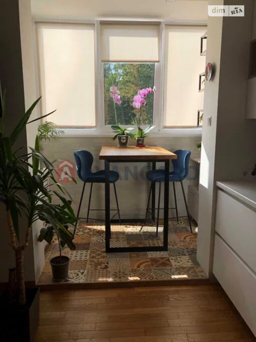 1 ��. ��������, 31/-/- ��. �., 3/17 ������ ���� 20