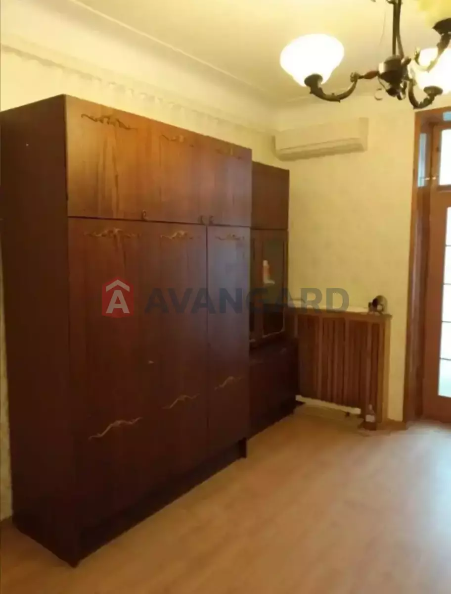 1 ����. ��������, 30/10/5 ��. �., 5/5 ���� ���� 8