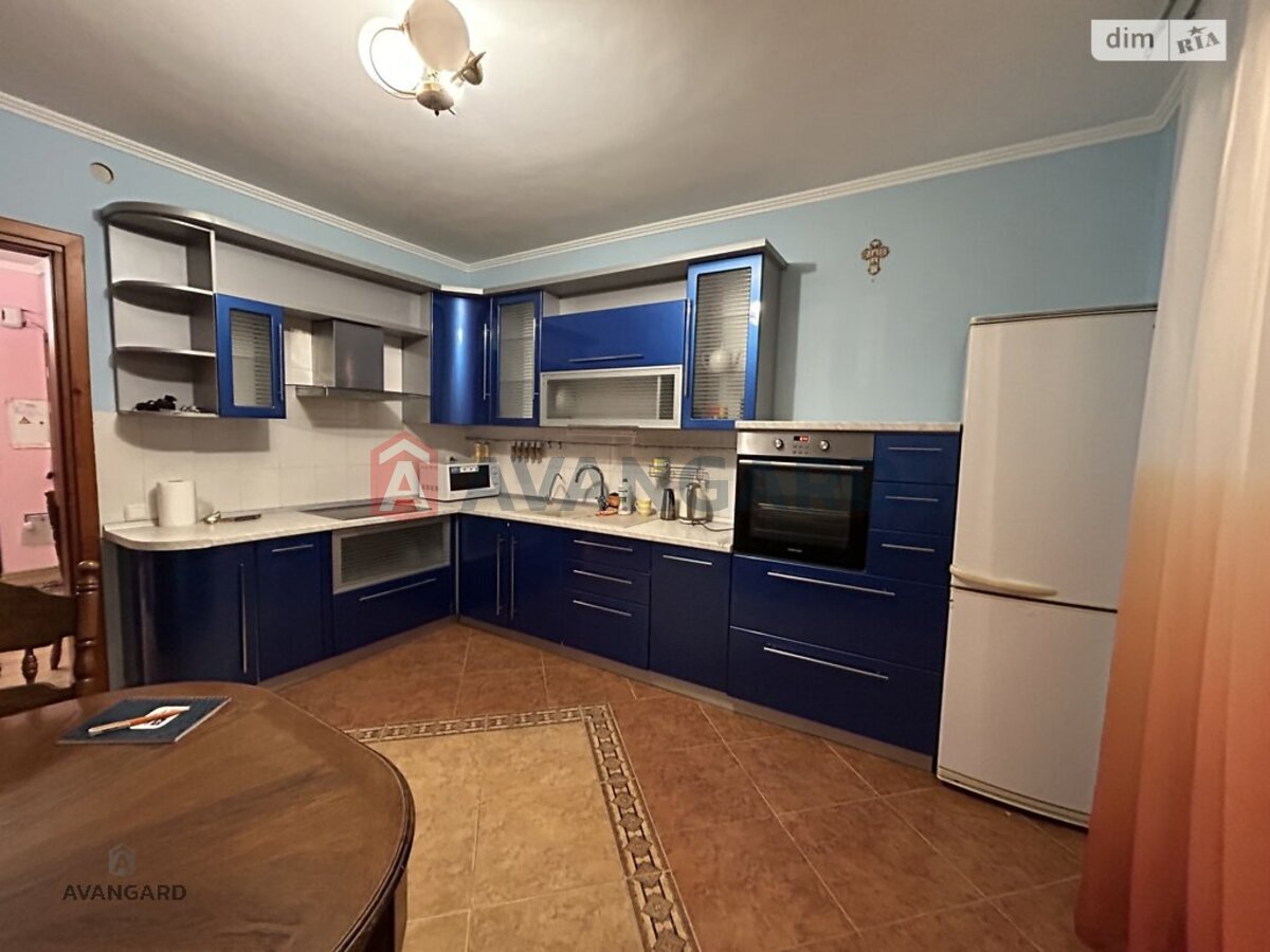 3 ��. ��������, 100/-/16 ��. �., 9/13 ������ ���� 2