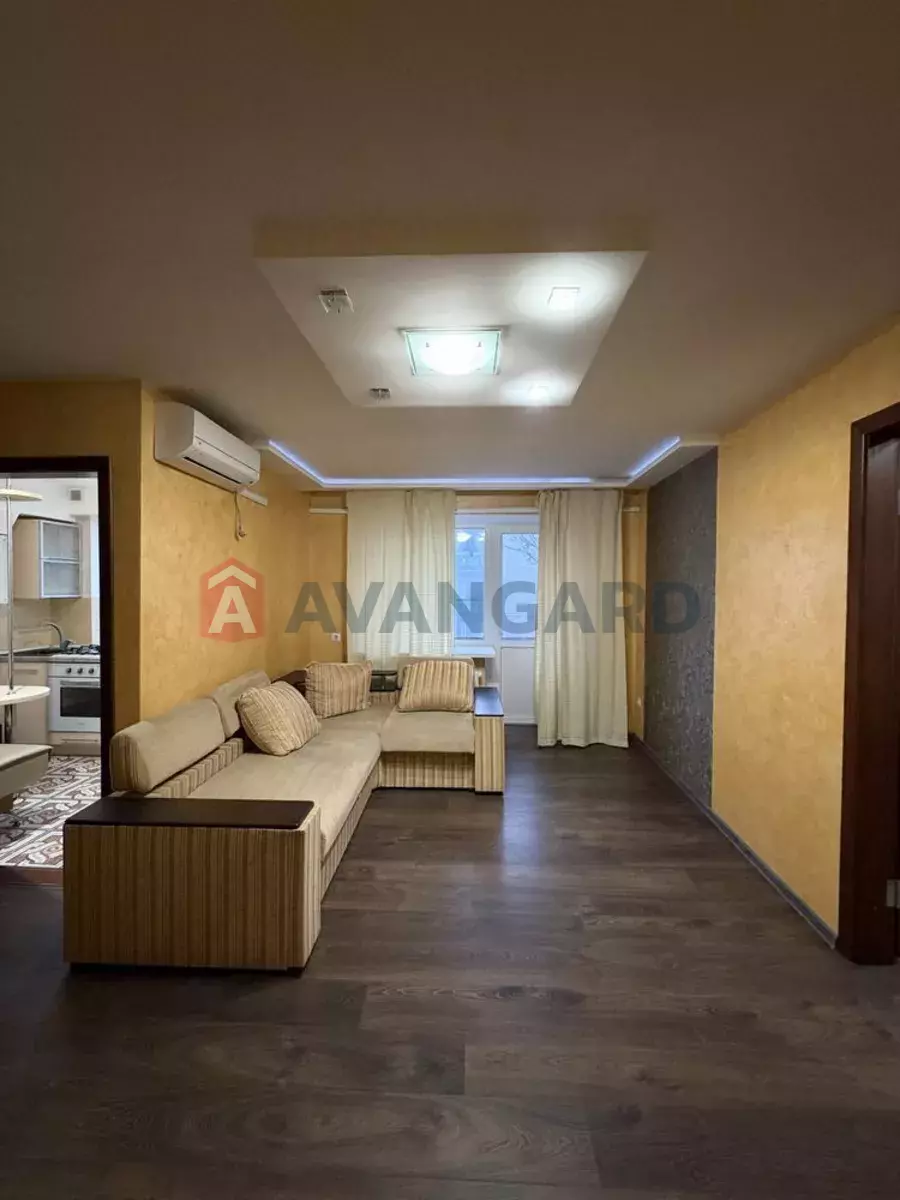 2 ����. ��������, 48/-/6 ��. �., 5/5 ���� ���� 14