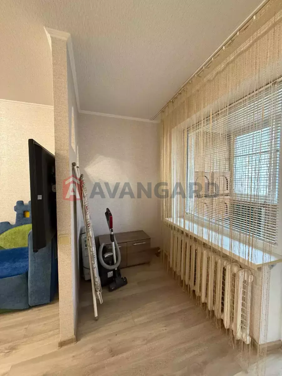 2 ��. ��������, 50/29/9 ��. �., 10/12 ������ ���� 8