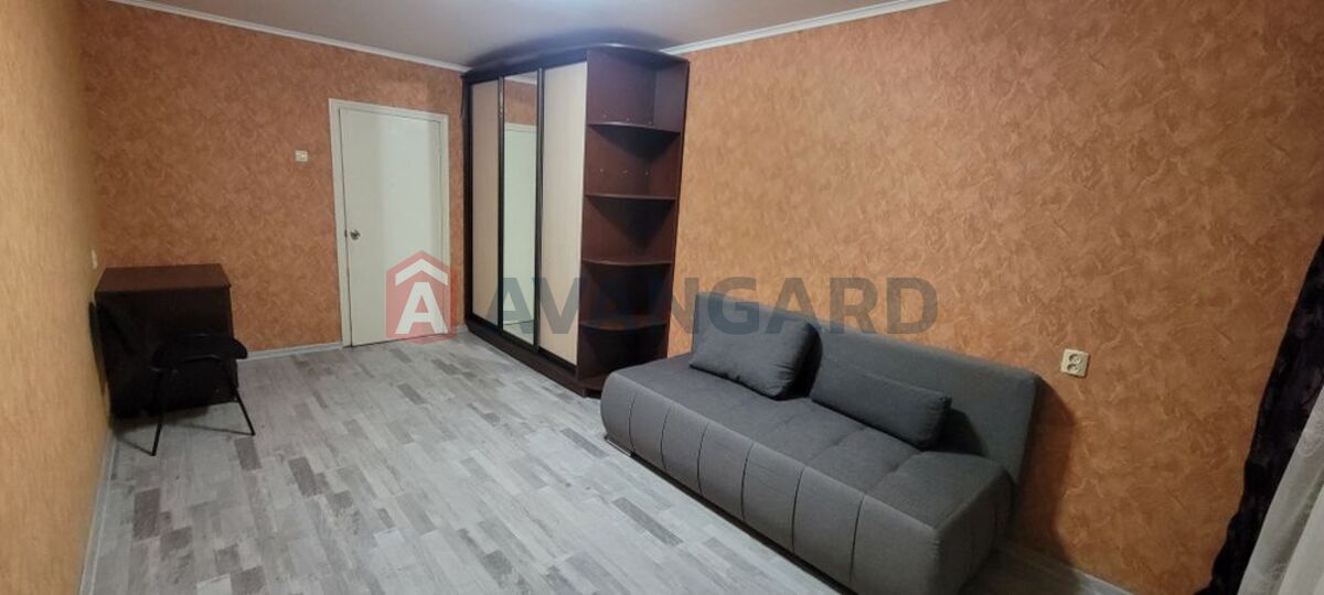 2 ����. ��������, 50/-/7 ��. �., 3/9 ���� ���� 3