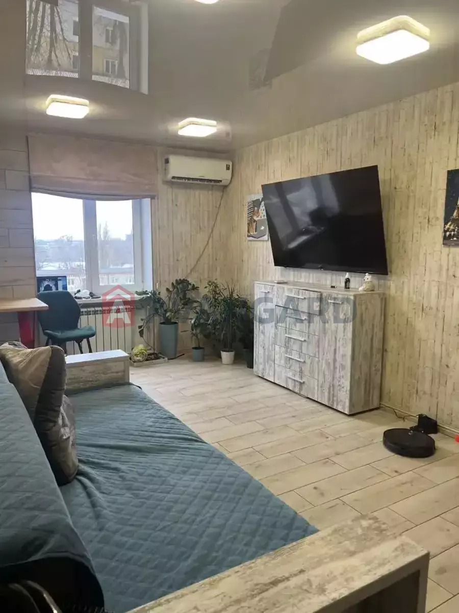 4 . , 80/-/- . ., 8/9   3