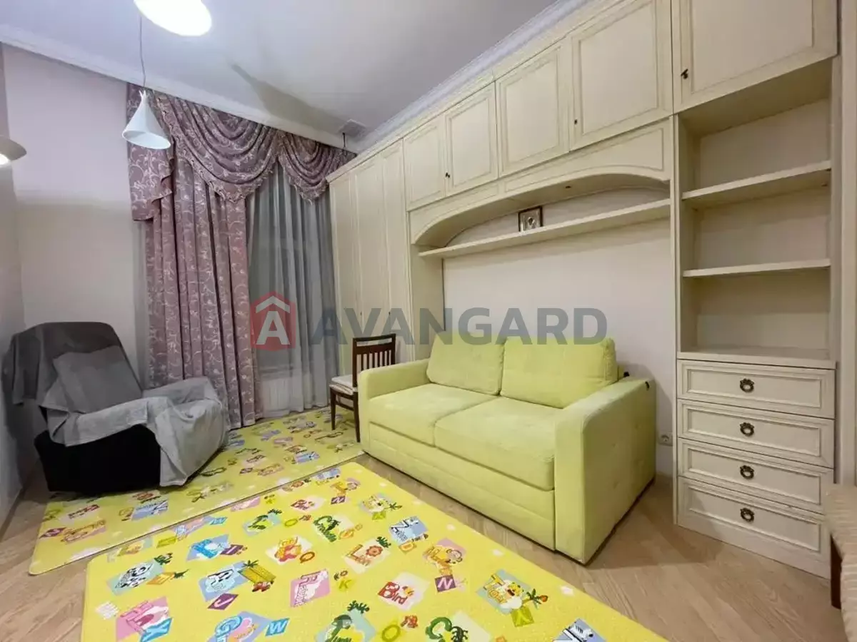 4 ����. ��������, 178/85/32 ��. �., 3/5 ���� ���� 9