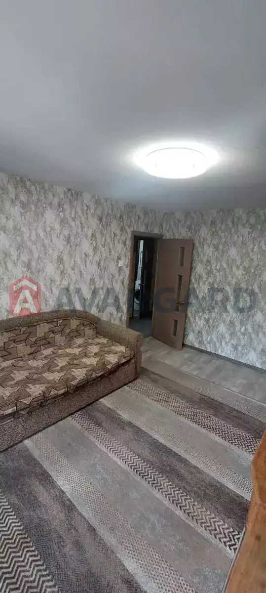 2 ��. ��������, 50/-/8 ��. �., 3/14 ������ ���� 8