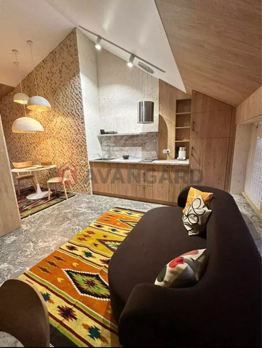 2 ��. ��������, 42/-/42 ��. �., 3/3 ������ ���� 2