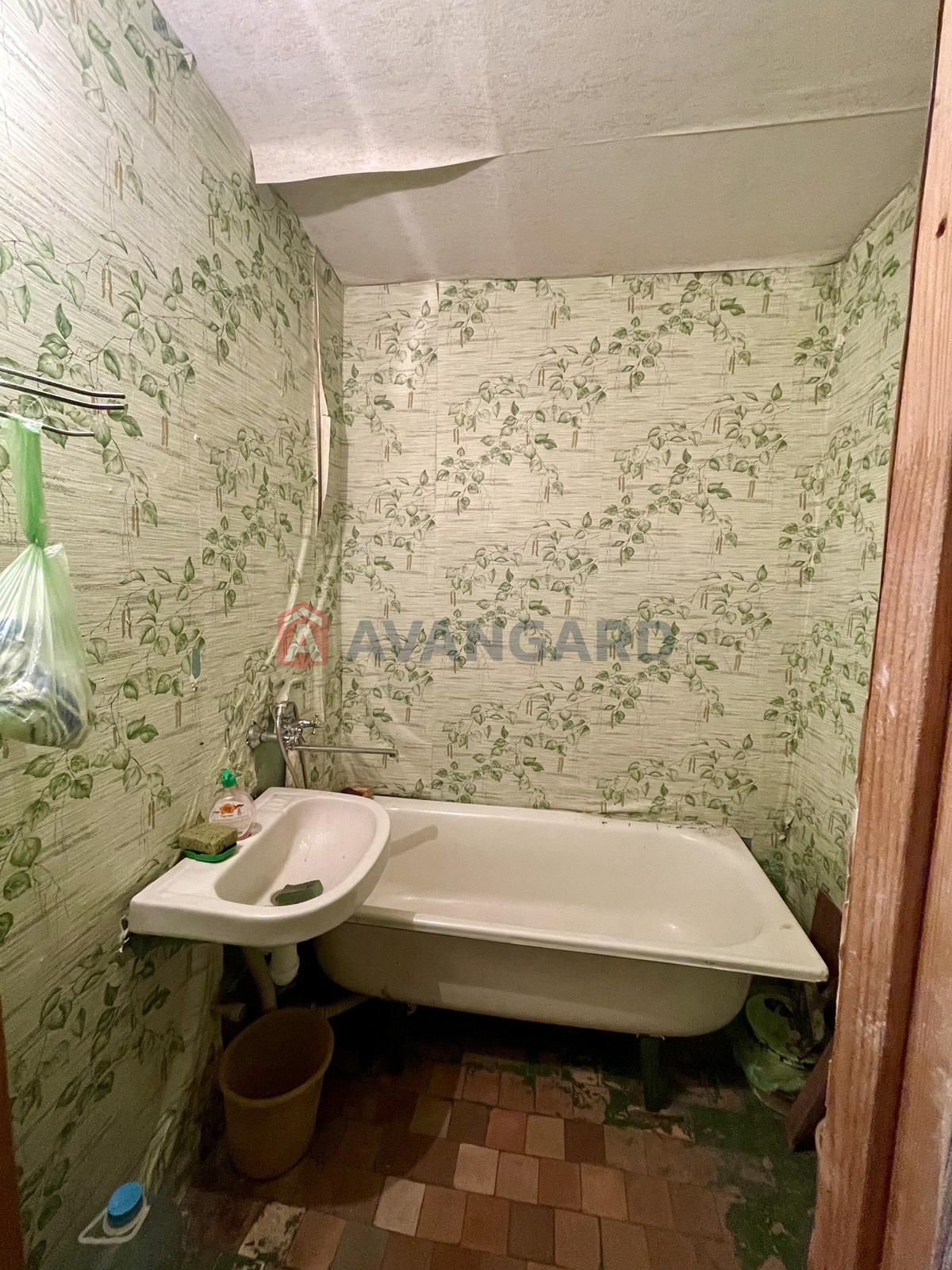 1 ��. ��������, 33/12/6 ��. �., 9/9 ������ ���� 7