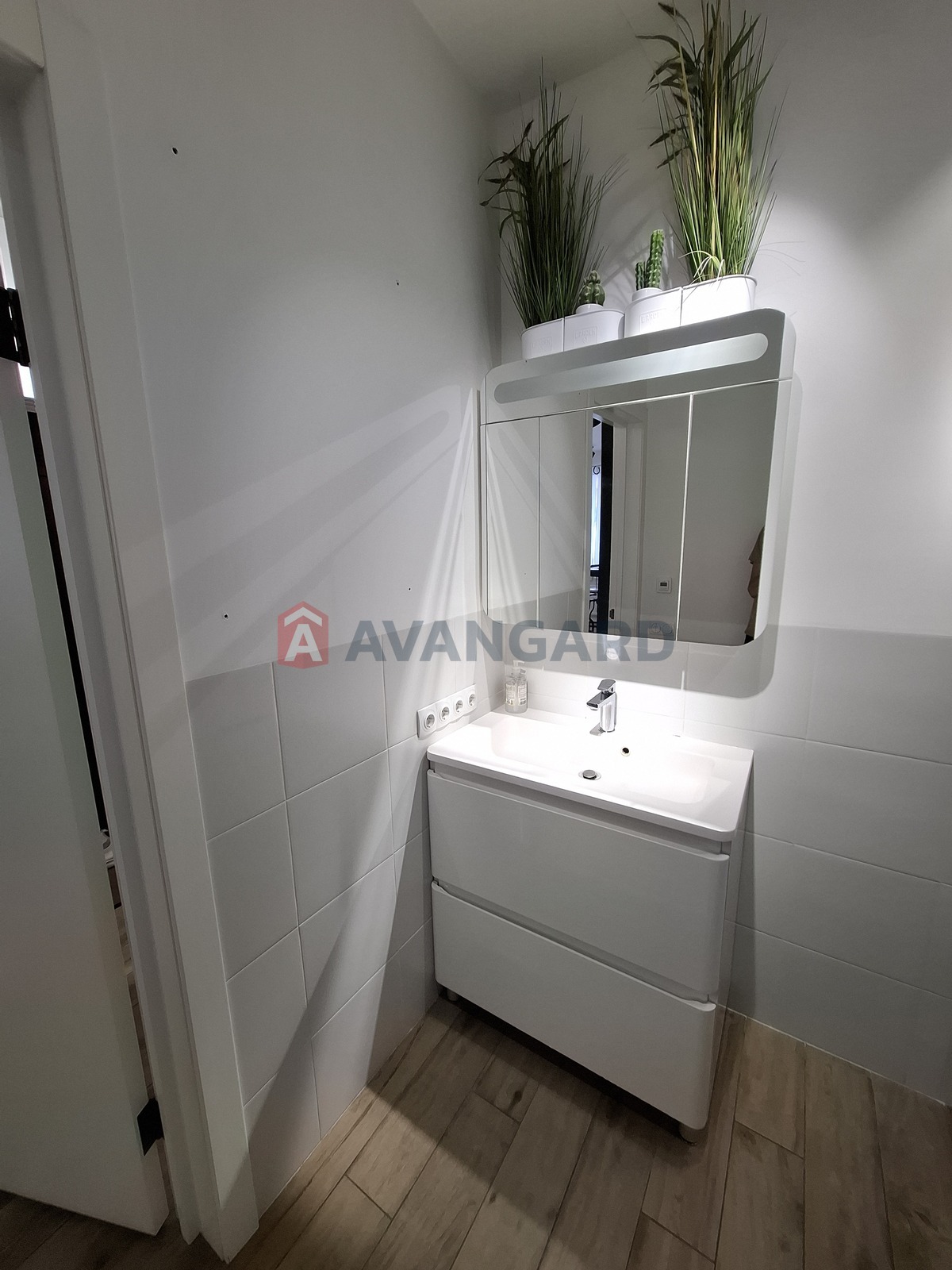 1 ��. ��������, 40/20/10 ��. �., 2/7 ������ ���� 7