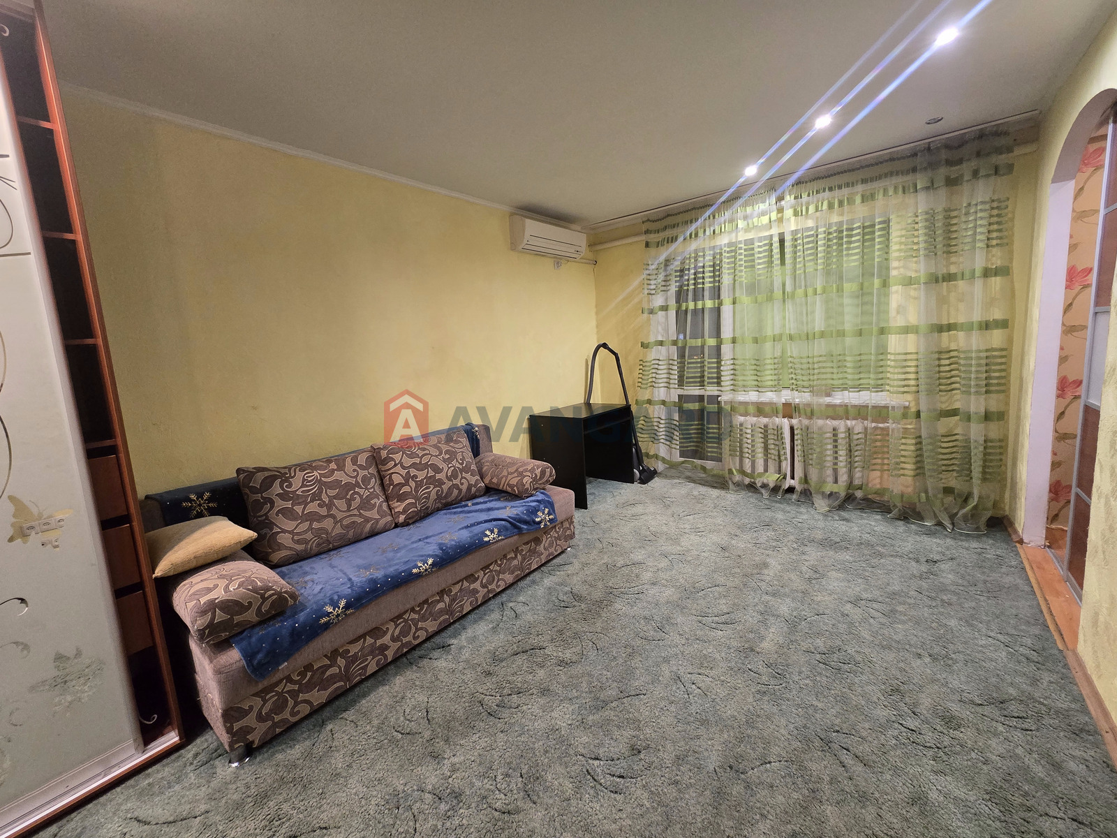 1 ����. ��������, 32/-/- ��. �., 5/5 ���� ���� 3