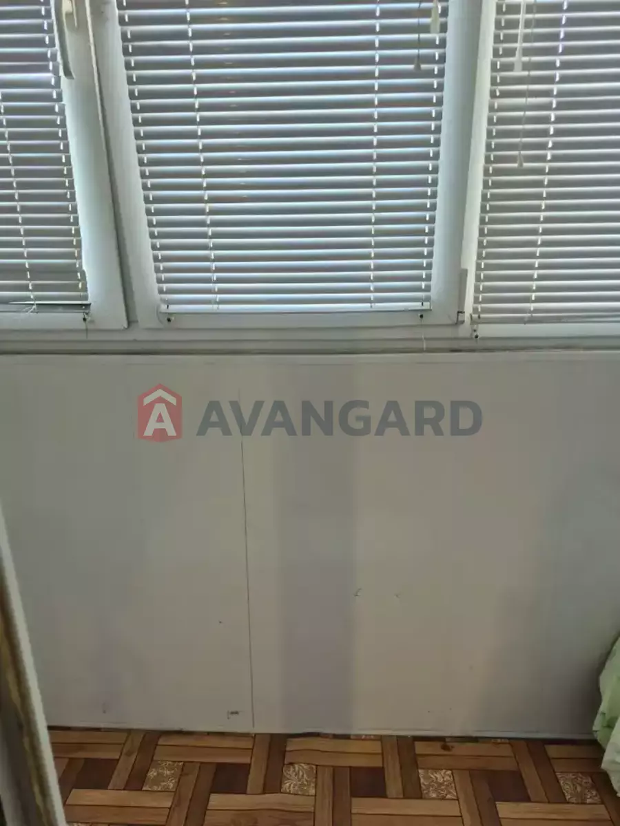 3 ����. ��������, 68/-/6 ��. �., 6/9 ���� ���� 4