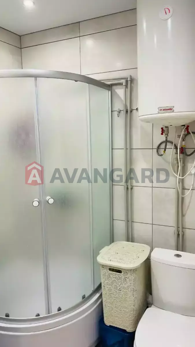 1 ��. ��������, 40/-/8 ��. �., 9/9 ������ ���� 10