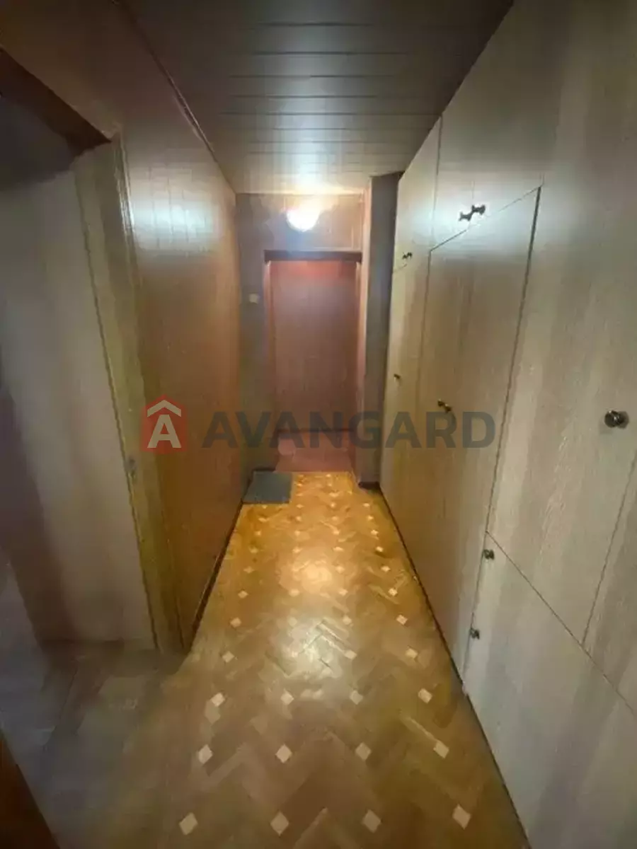 3 ��. ��������, 71/50/8 ��. �., 4/9 ������ ���� 18