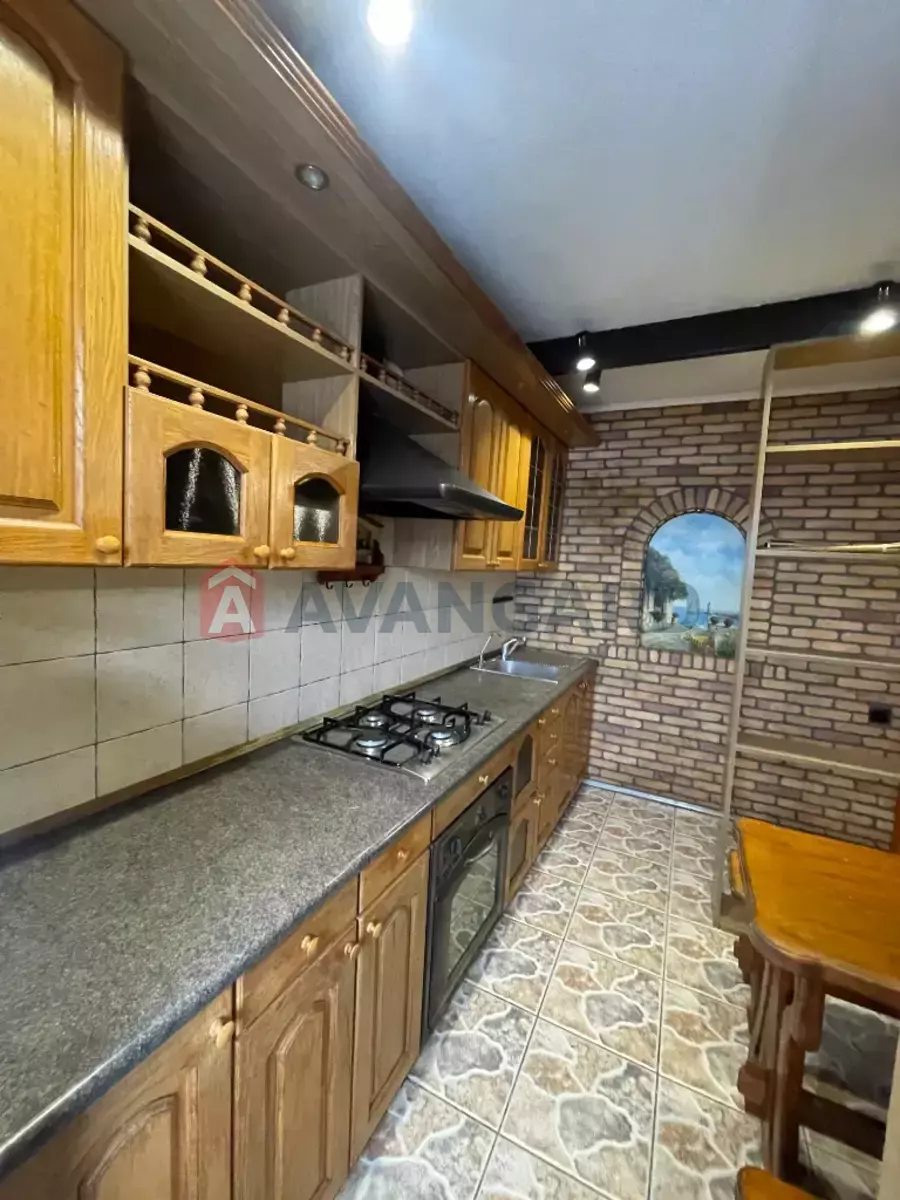 3 ��. ��������, 79/-/10 ��. �., 5/9 ������ ���� 1