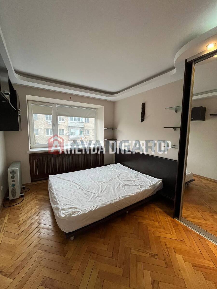 2 . , 45/-/- . ., 4/5   1