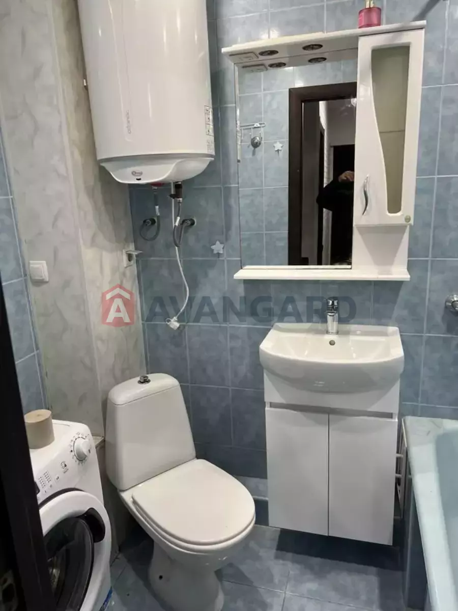 2 ��. ��������, 46/-/- ��. �., 9/10 ������ ���� 8