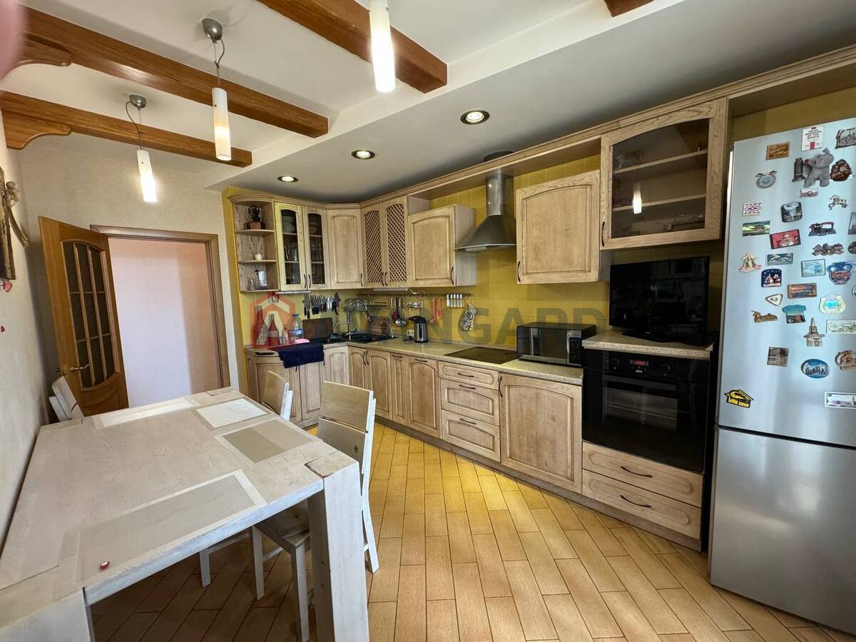 3 ��. ��������, 125/-/12 ��. �., 9/14 ������ ���� 15