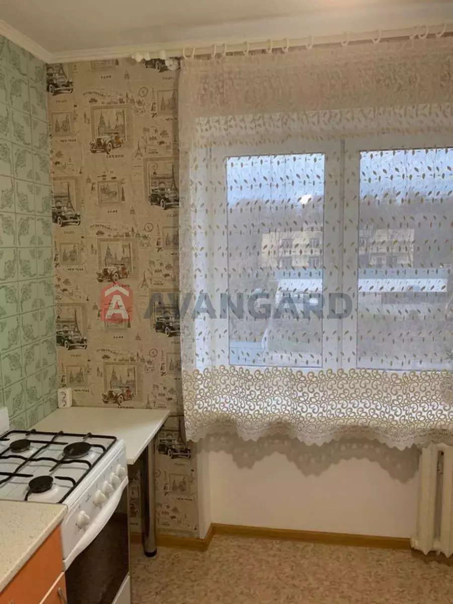 1 . , 37/-/8 . ., 5/9   4