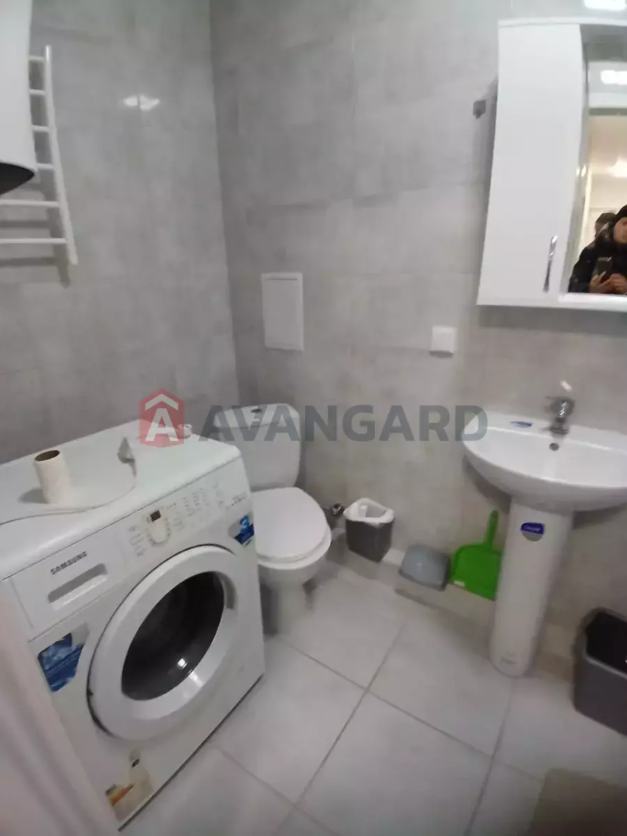 2 ��. ��������, 52/-/- ��. �., 9/10 ������ ���� 4