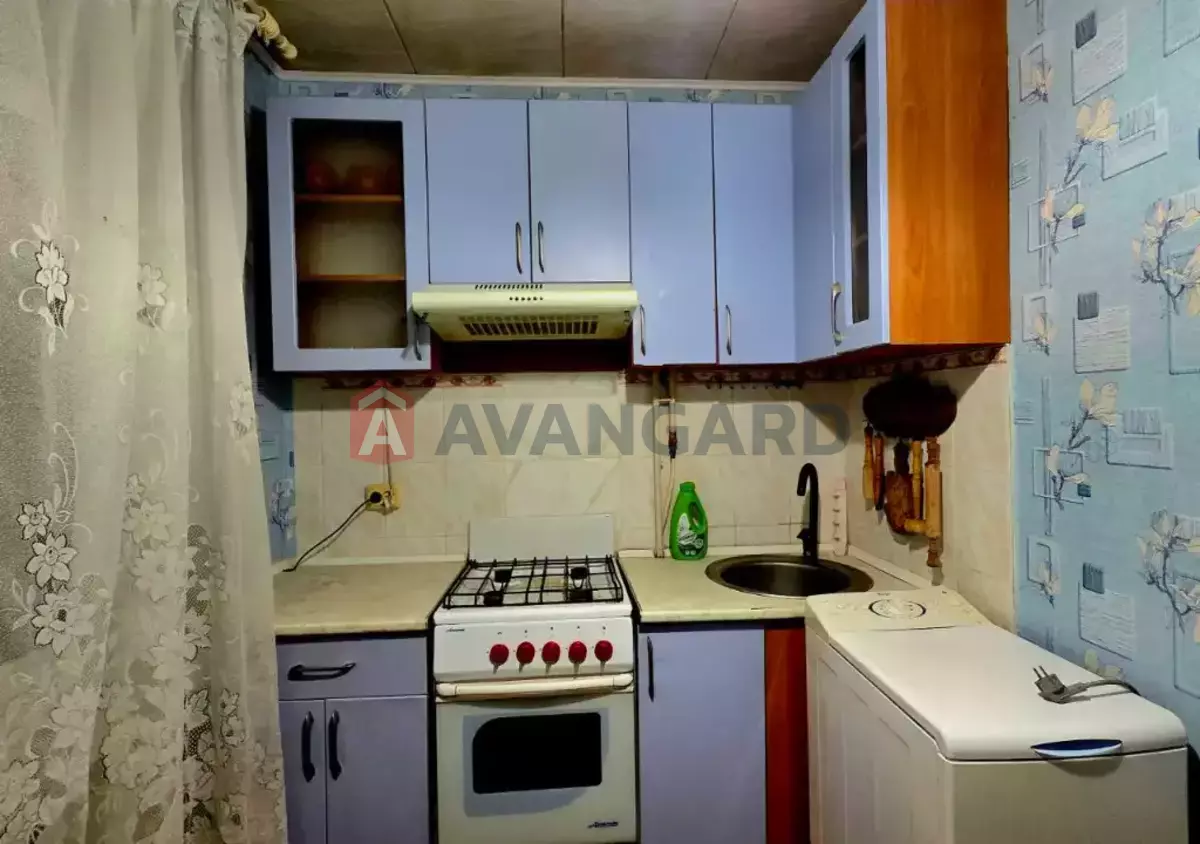 2 ��. ��������, 48/-/7 ��. �., 9/9 ������ ���� 1