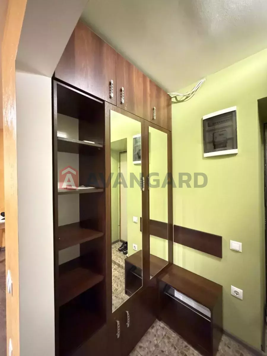 2 ����. ��������, 48/-/6 ��. �., 5/5 ���� ���� 2