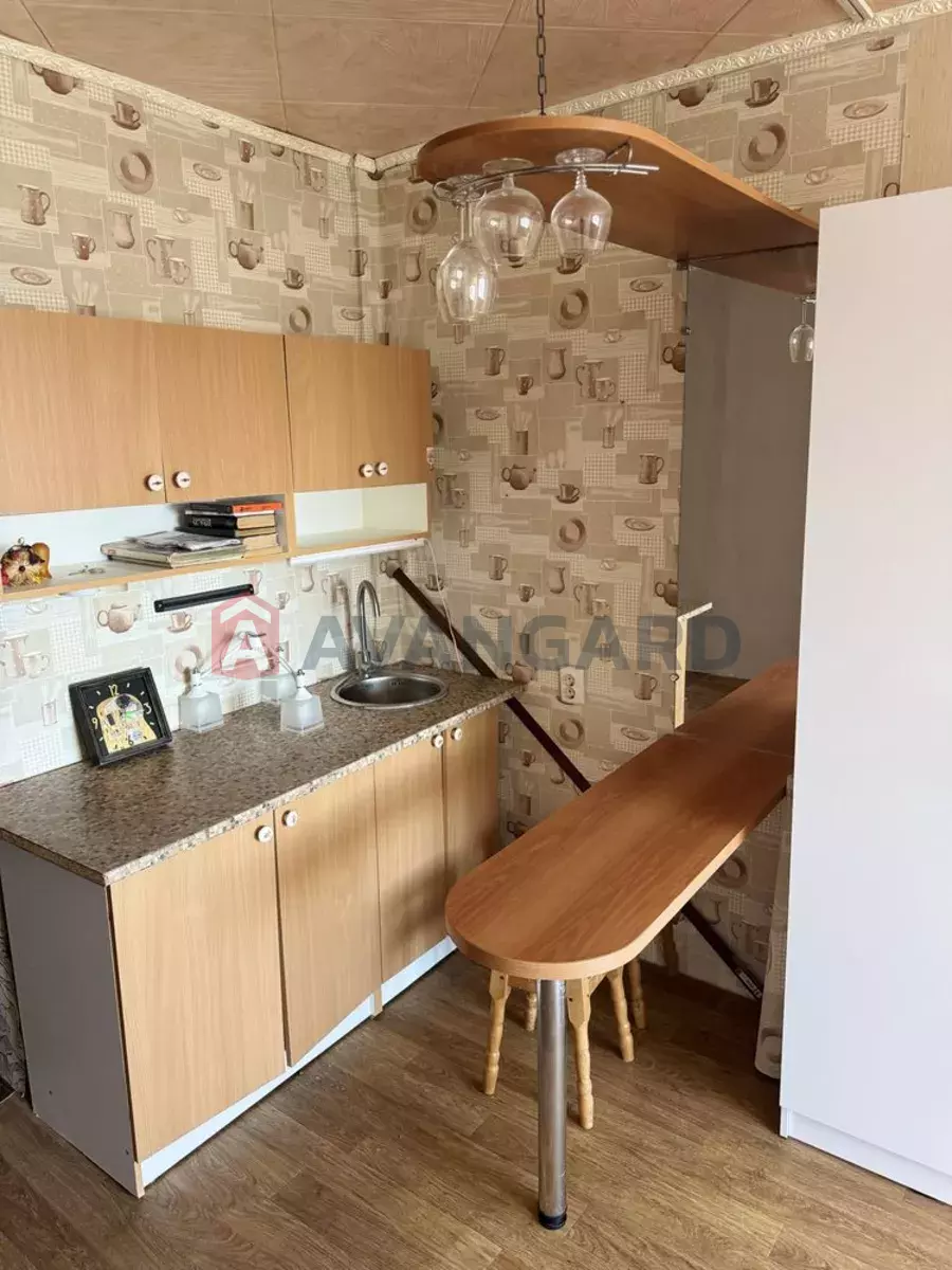 1 ����. ��������, 22/-/5 ��. �., 9/9 ���� ���� 1