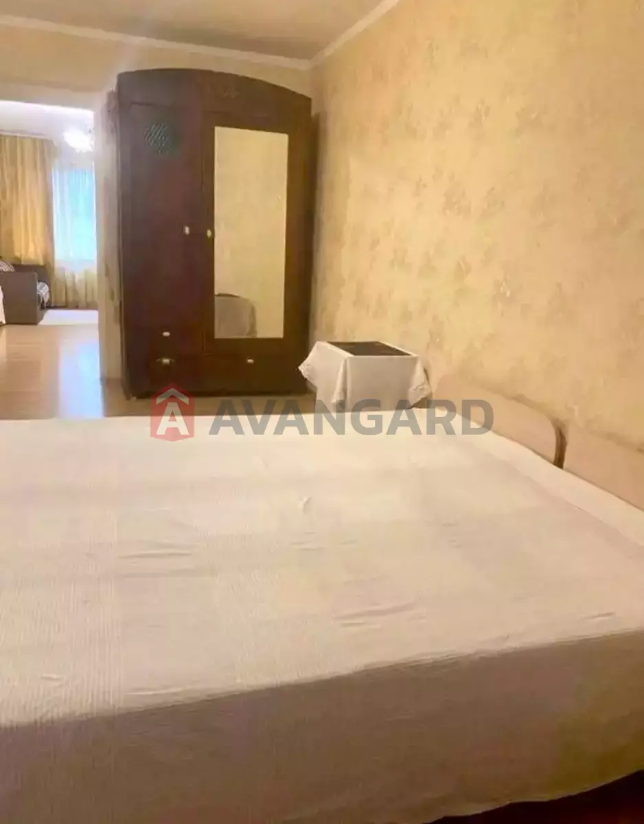 2 ��. ��������, 50/-/6 ��. �., 2/5 ������ ���� 3