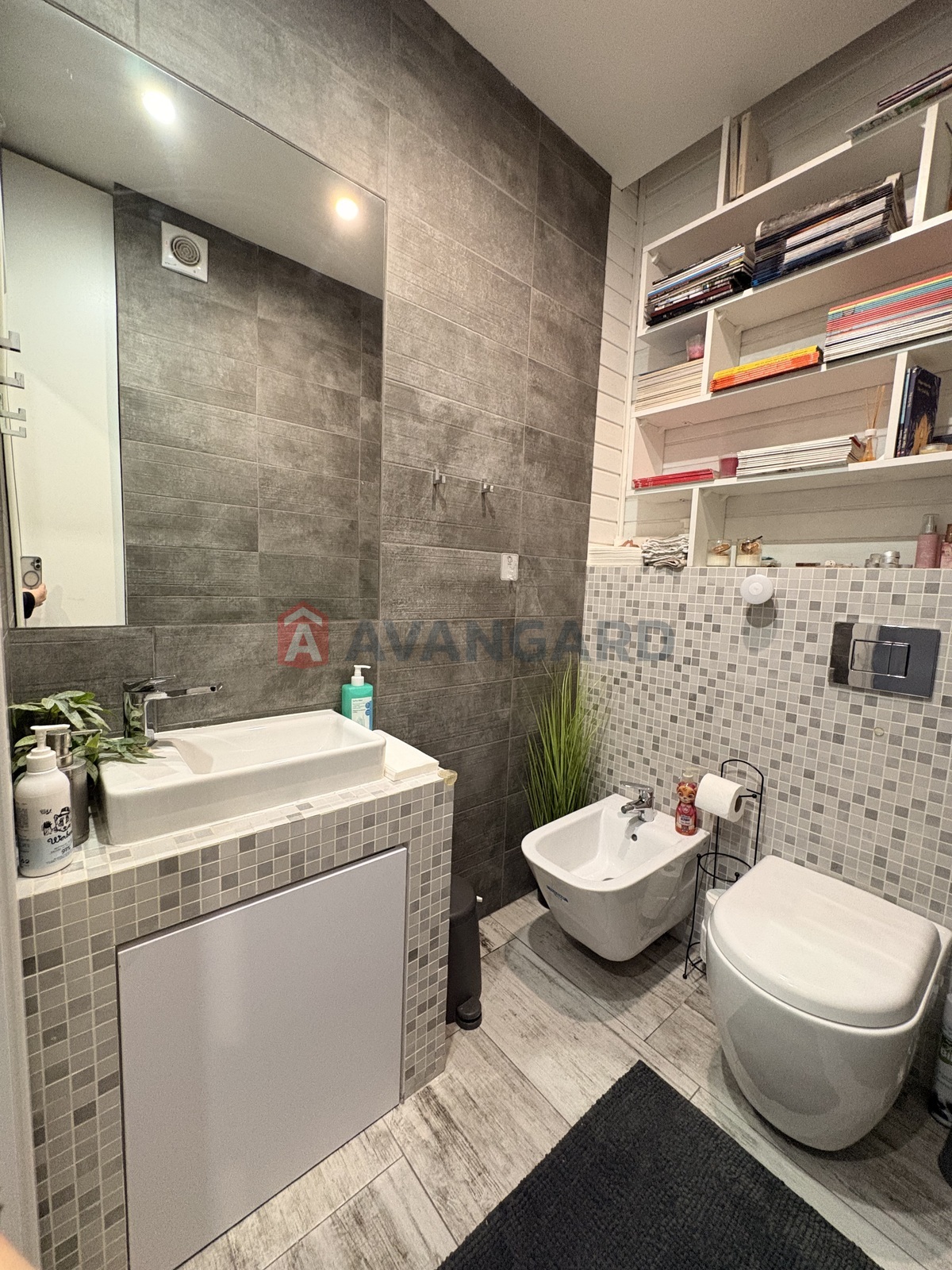 2 ��. ��������, 67/30/18 ��. �., 4/4 ������ ���� 13