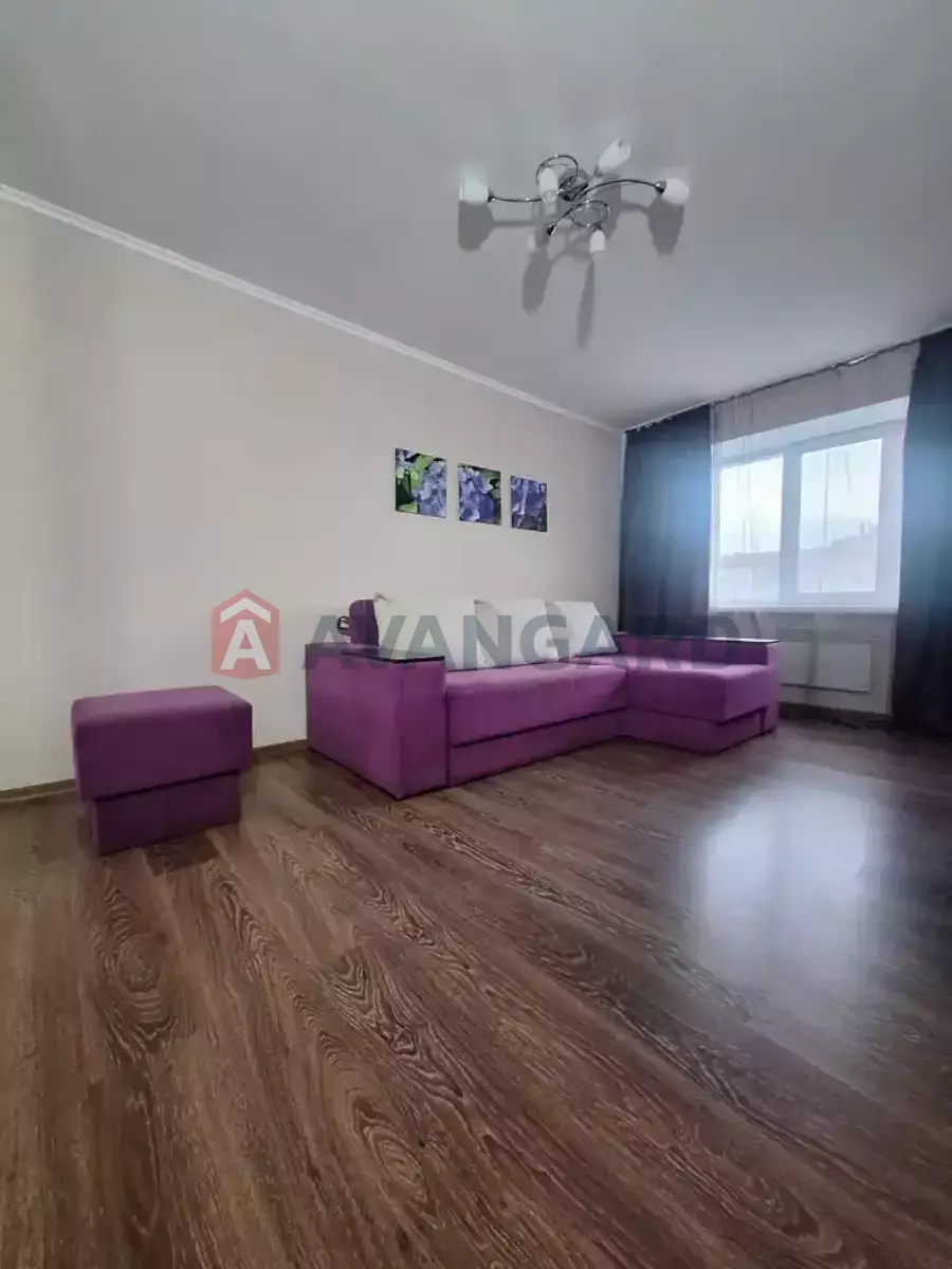 1 ��. ��������, 34/-/- ��. �., 3/5 ������ ���� 8