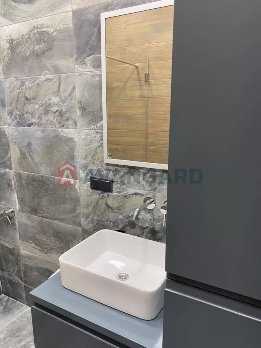 2 ����. ��������, 43/-/15 ��. �., 8/25 ���� ���� 8