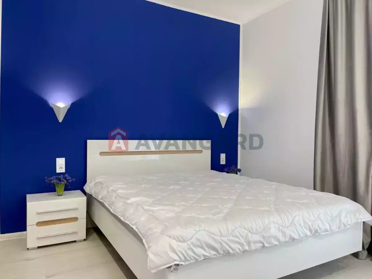 2 ��. ��������, 50/-/- ��. �., 7/10 ������ ���� 4